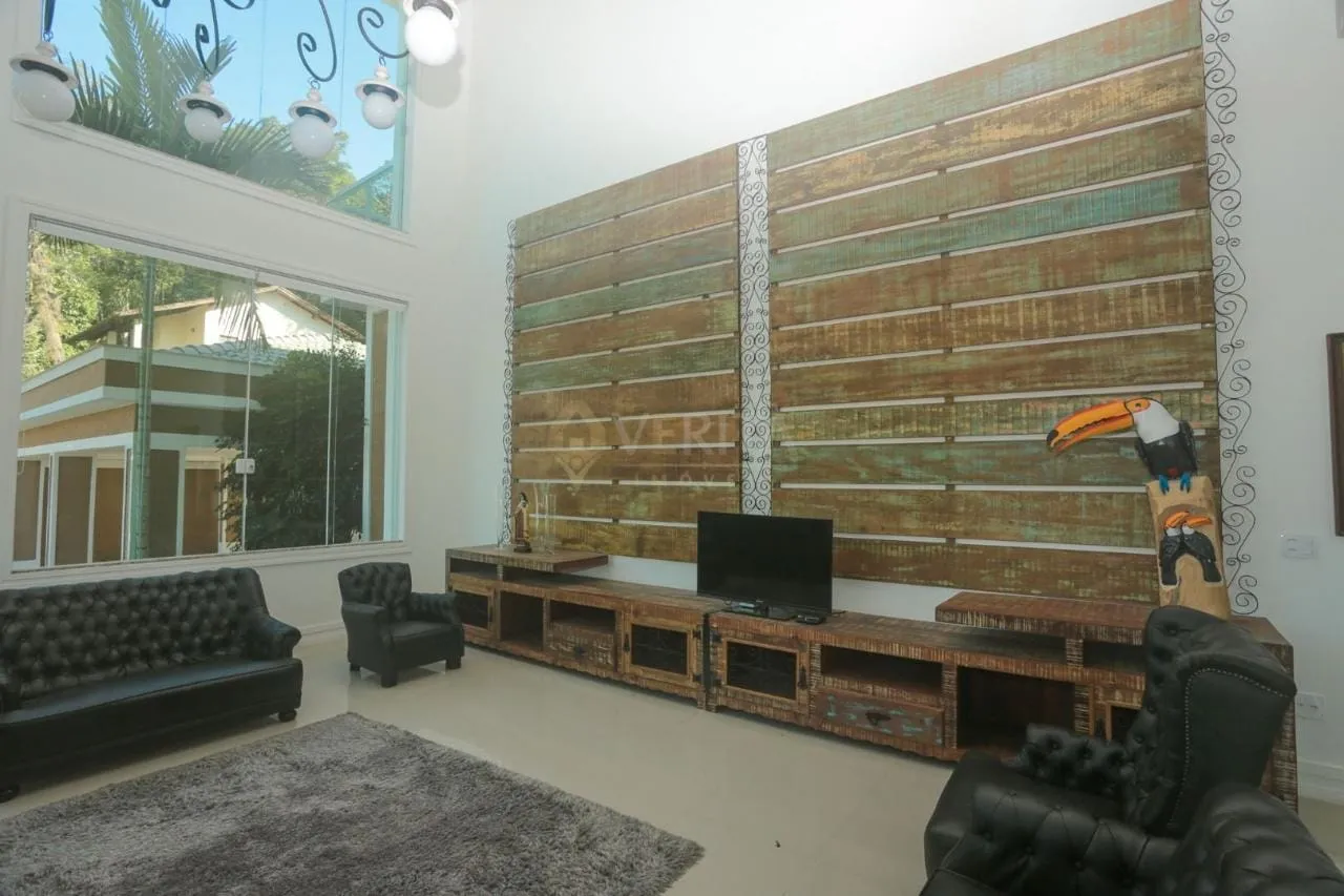 House with 7 bedrooms and 10 baths, 3200 m² and pools — photo 46
