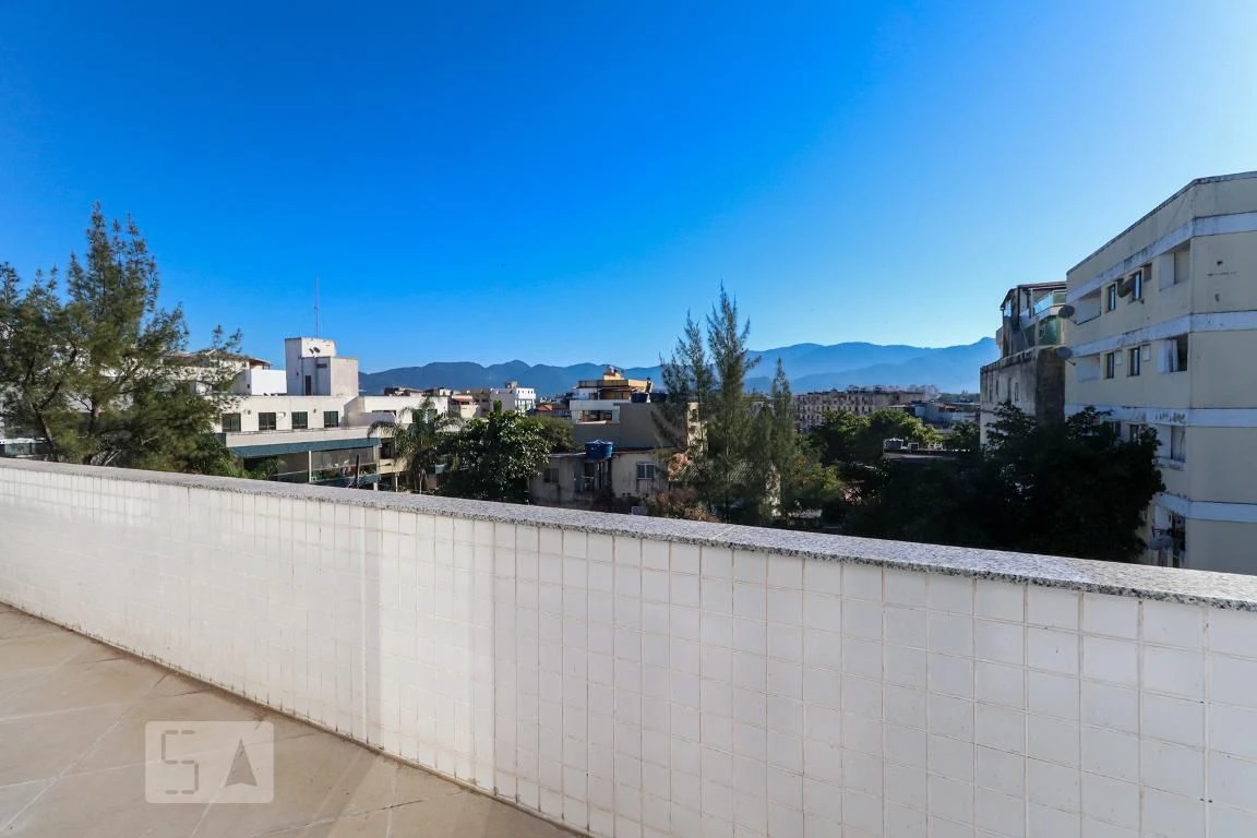 3-bedroom apartment with a mountain view in Rio de Janeiro