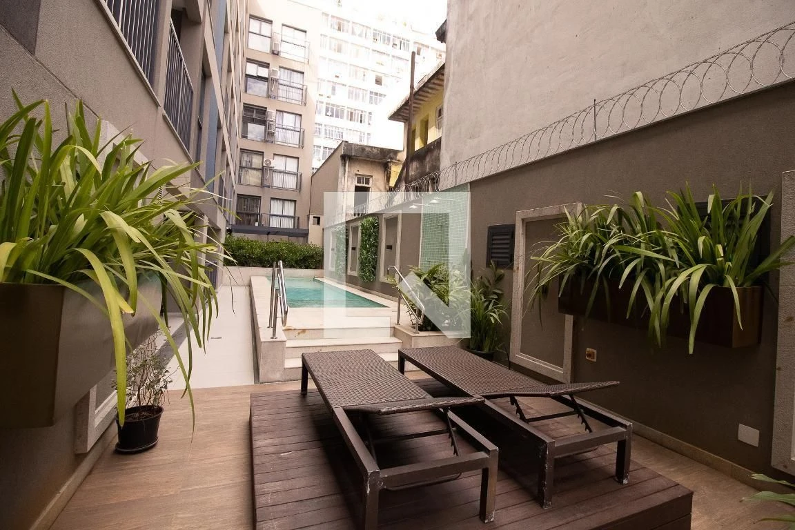 Furnished apartment, 42 m², with a glass-enclosed balcony — photo 23