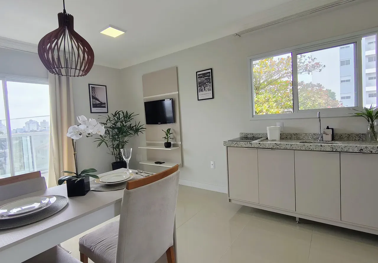 Furnished 30 m² studio in Florianópolis — photo 2