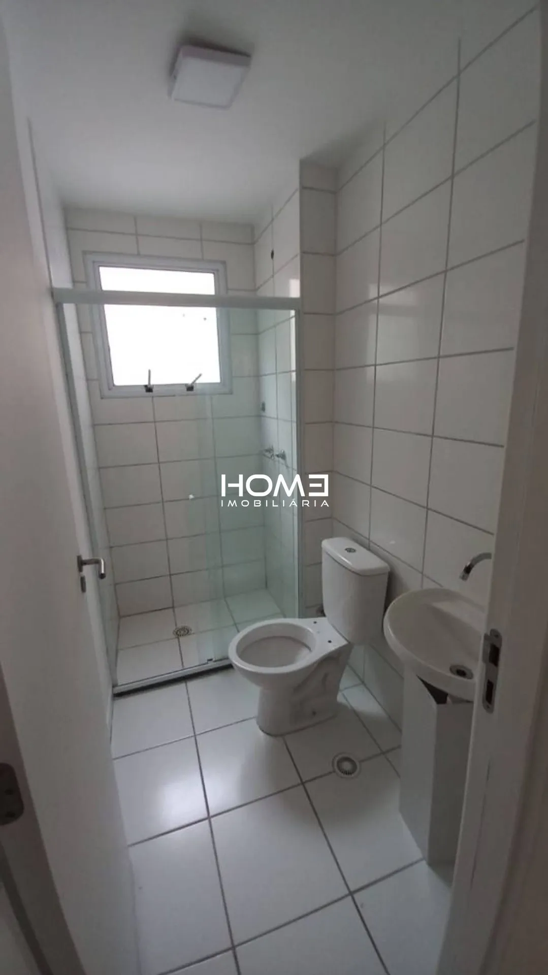 2-bedroom apartment with a mountain view — photo 9