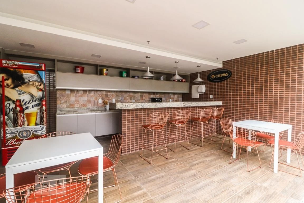 Furnished 1-bedroom apartment with a glassed balcony — photo 7