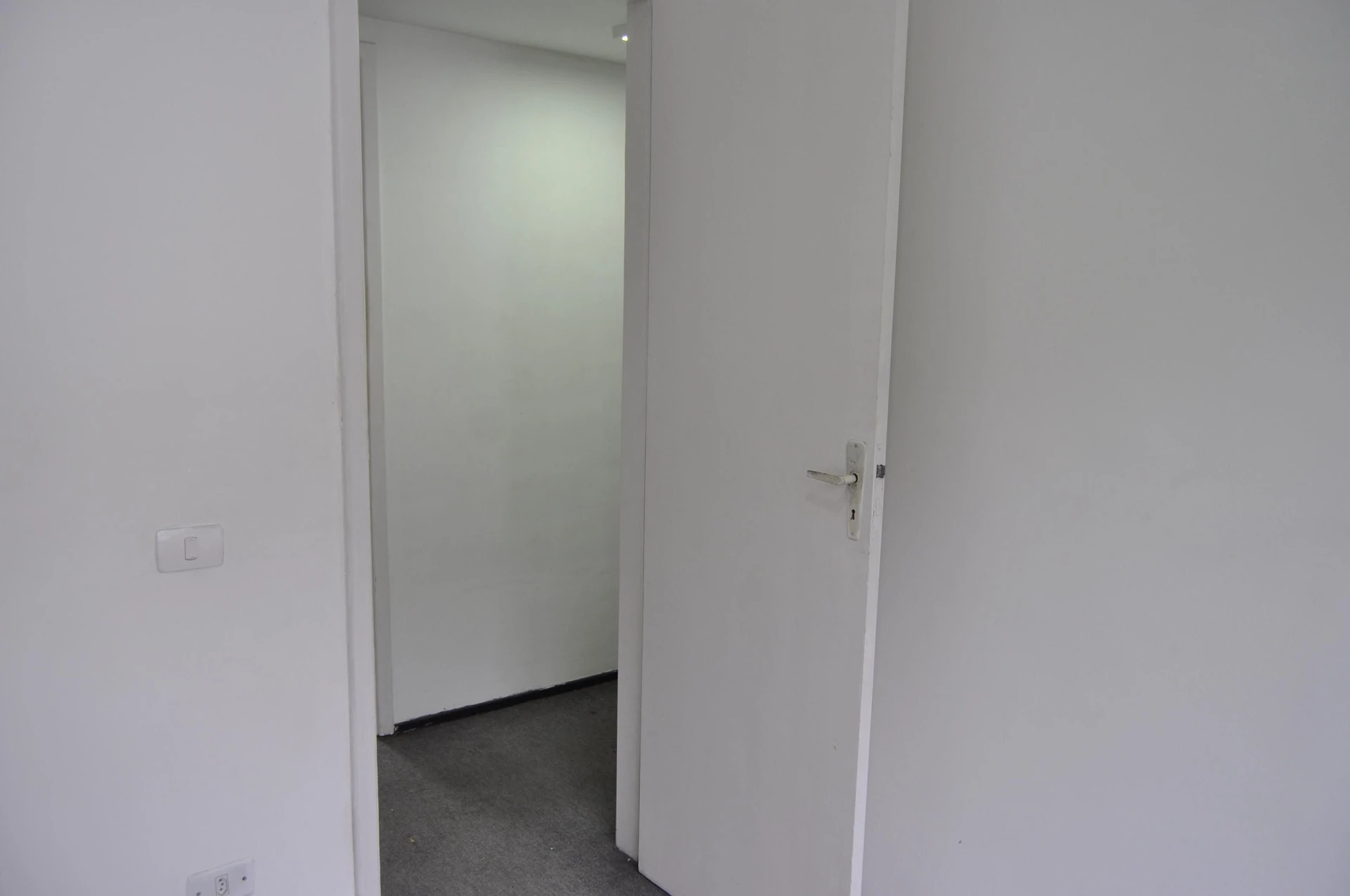 Квартира з 3 спальнями та балконом — photo 31