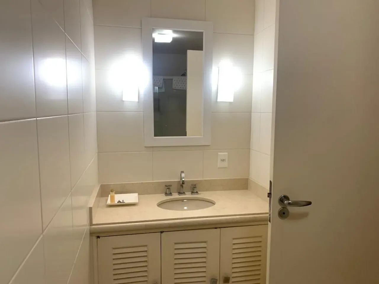 Furnished 110 m² apartment with 3 bedrooms and 3 bathrooms — photo 21