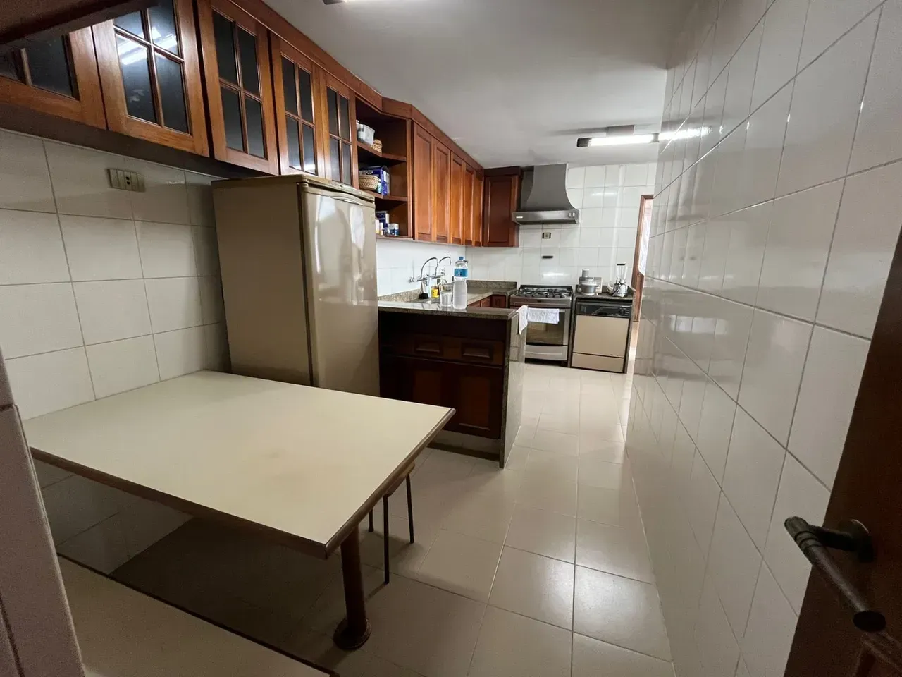 Furnished apartment with 4 bedrooms and a closed kitchen — photo 8