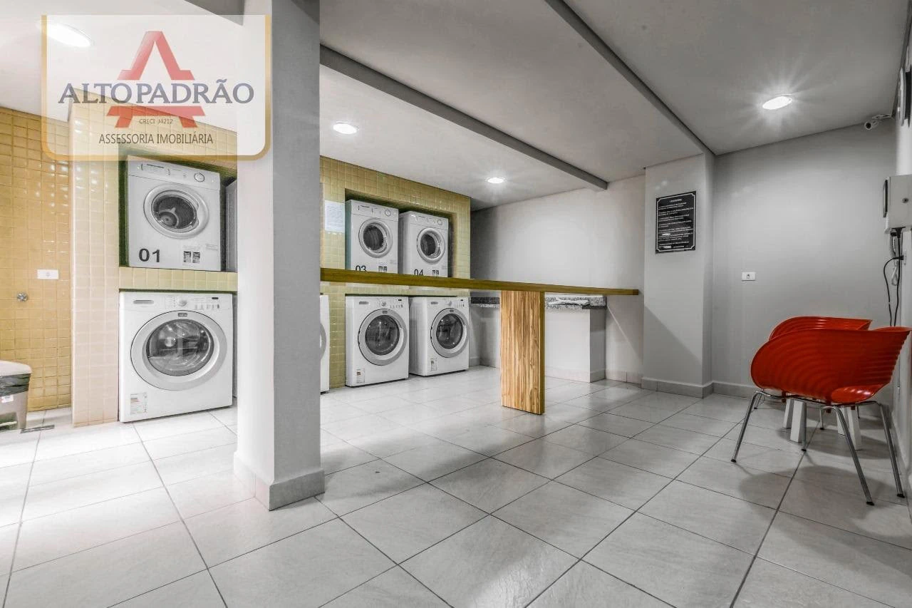 One-bedroom apartment with a washing machine in Curitiba — photo 17