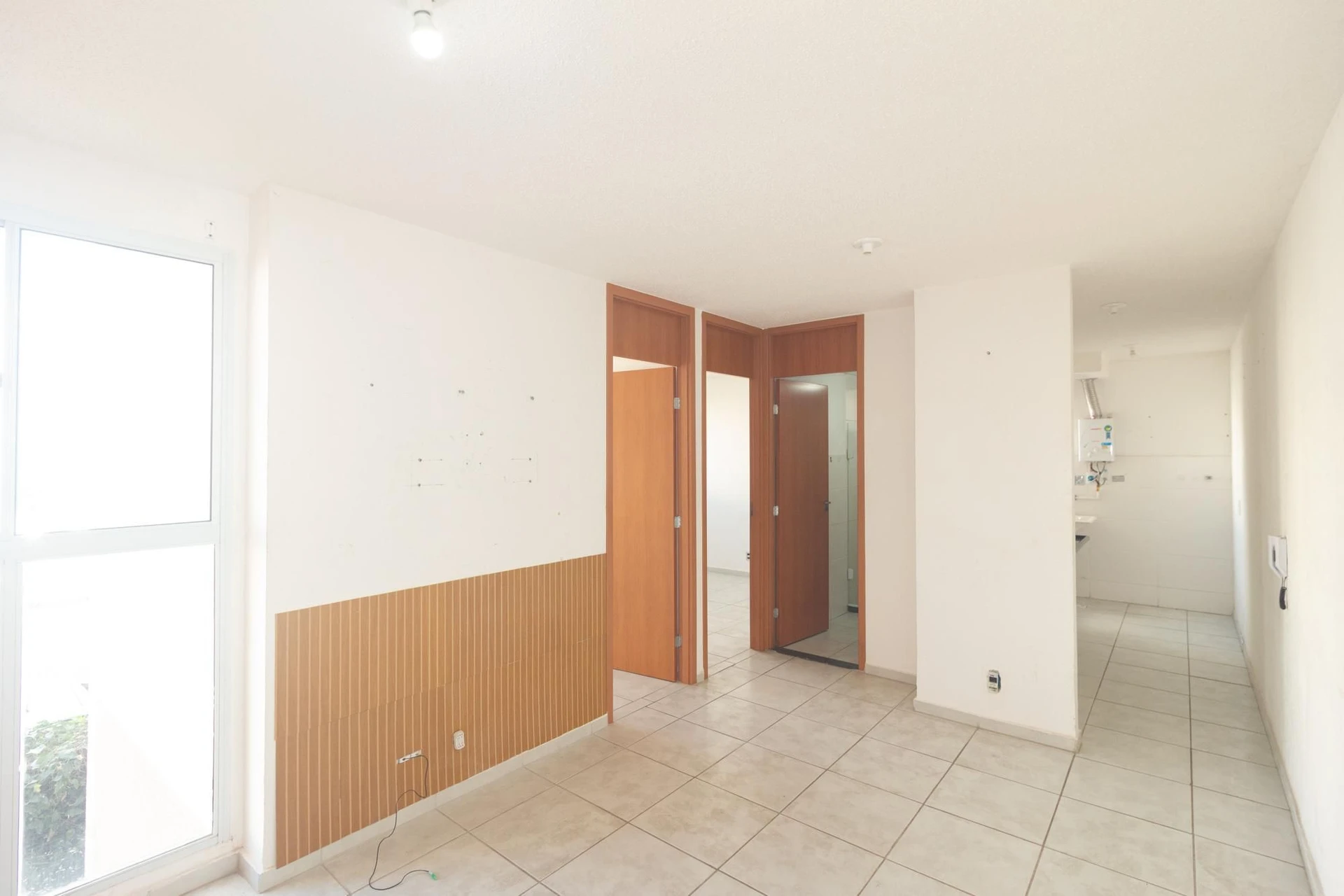 Apartamento com 2 quartos e piscina no condomínio