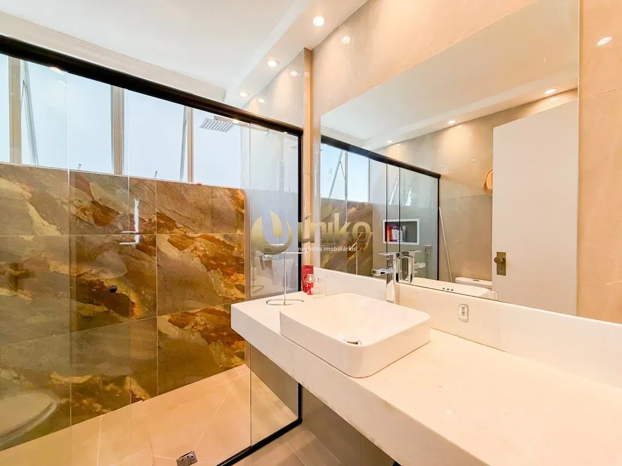 Apartamento de 4 dormitorios con 2 suites y 231 m² — photo 20
