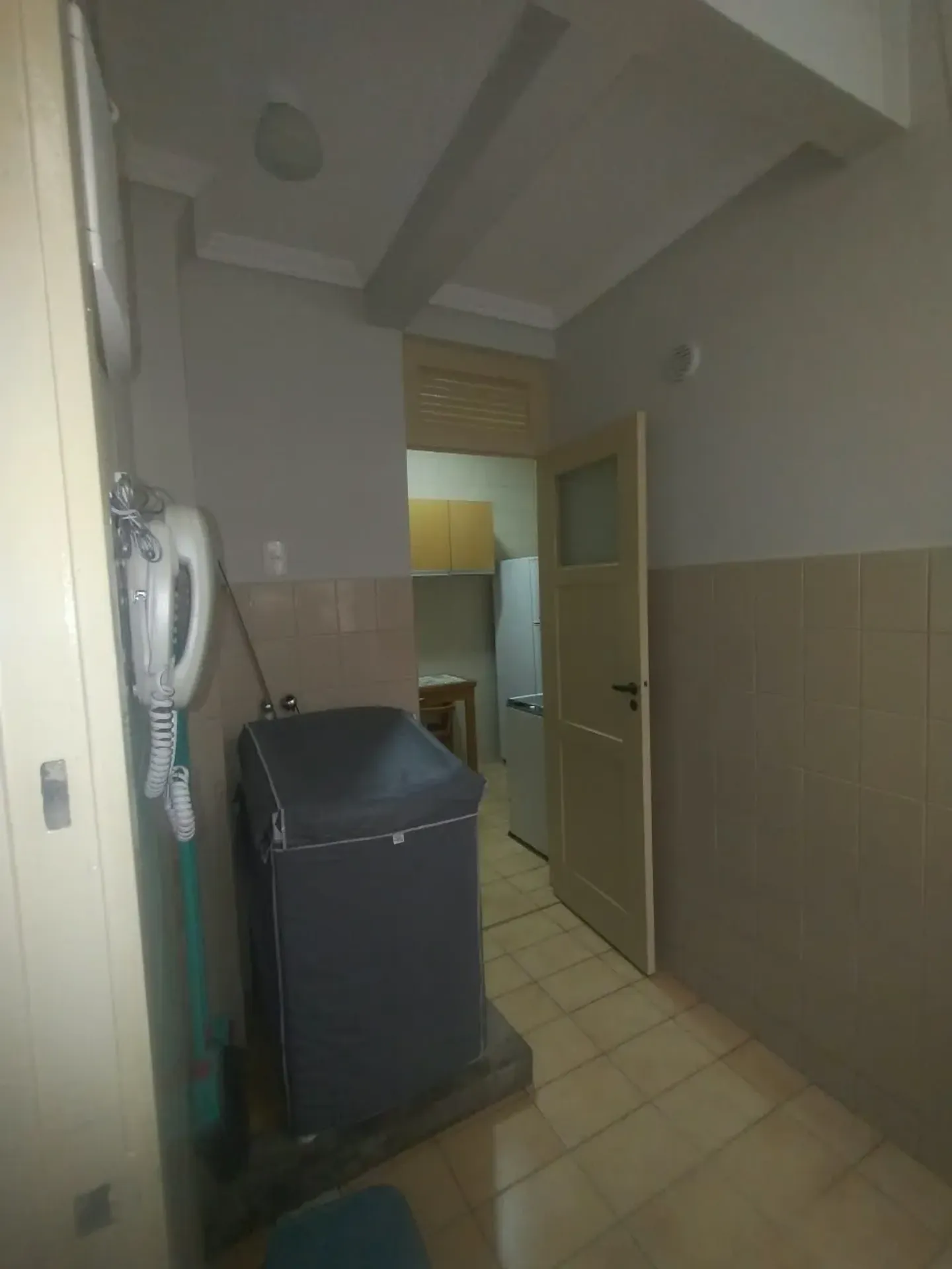 Furnished apartment, 40 m², with a glass-enclosed balcony — photo 37