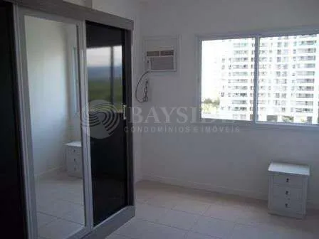 4-bedroom apartment with a mountain view in Rio de Janeiro — photo 12
