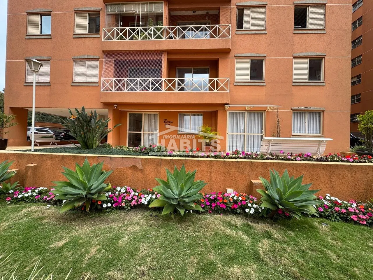 3-bedroom apartment with a balcony — photo 21