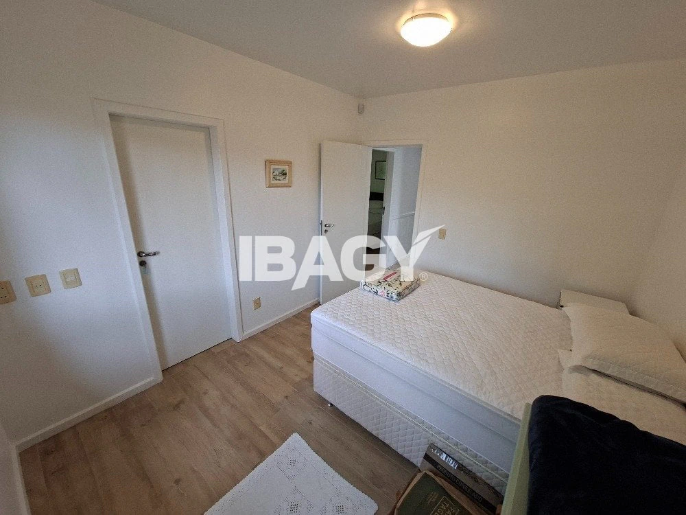 Casa amueblada con 4 dormitorios y 250 m² — photo 19