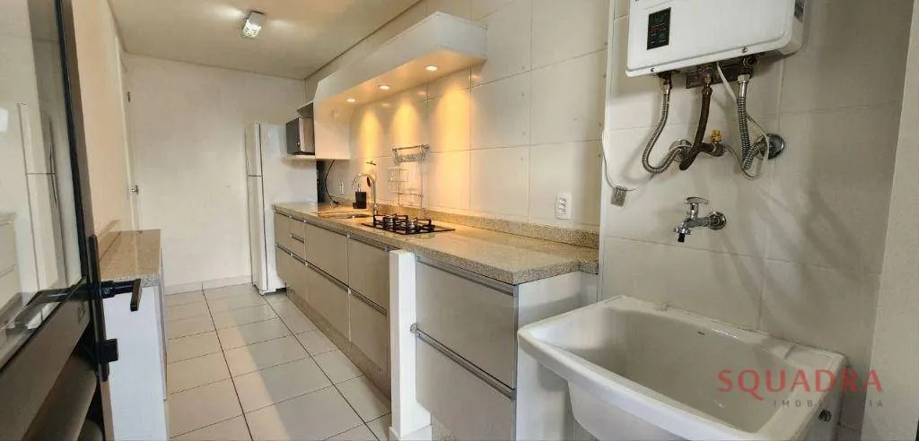 2-bedroom apartment with suite and glassed balcony — photo 15