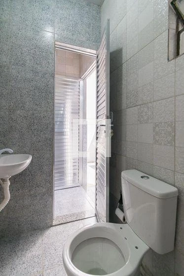 Washing machine in a one-bedroom house, 33 m² — photo 7