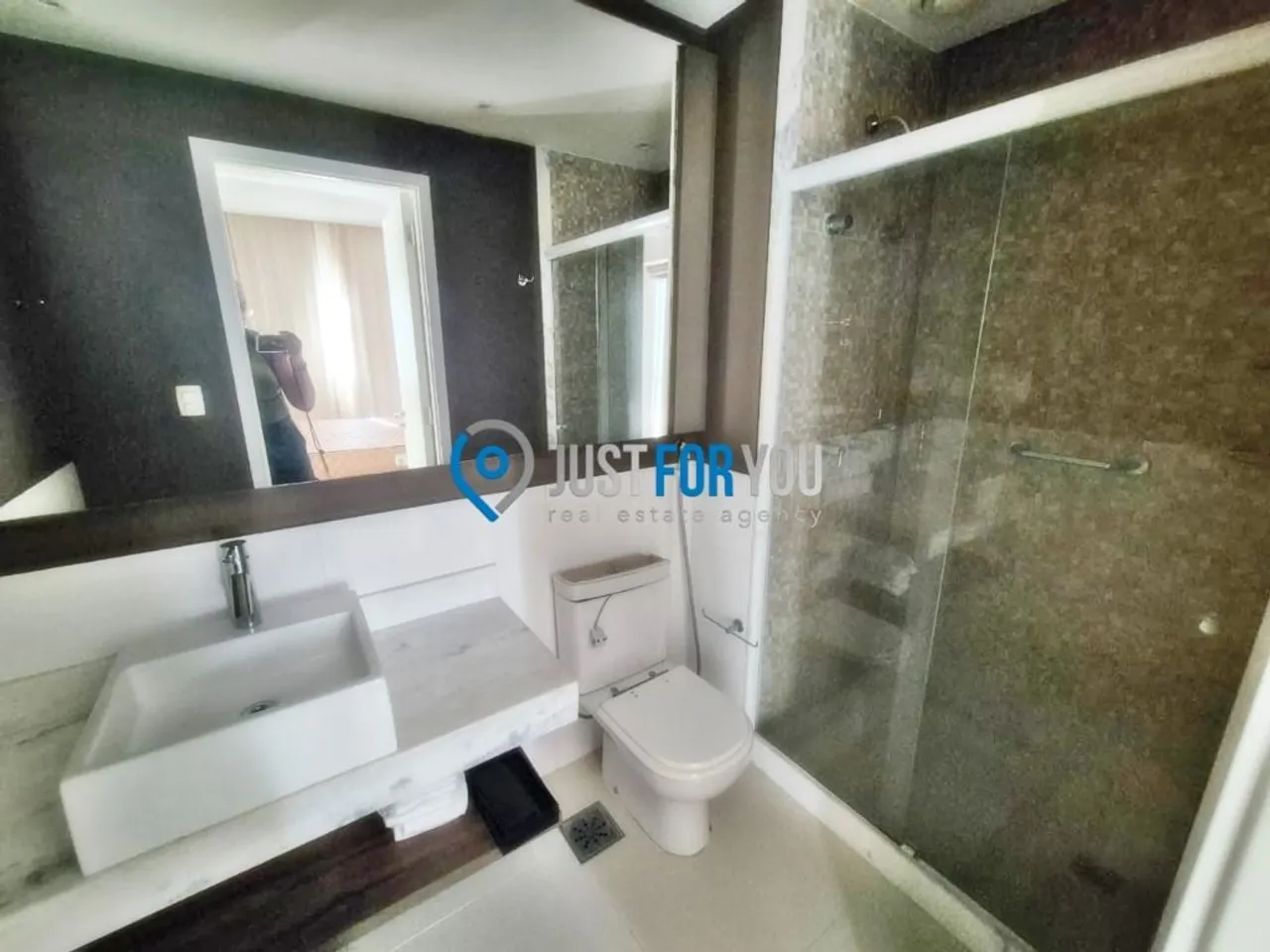 1-bedroom apartment with a balcony and 55 m² — photo 10