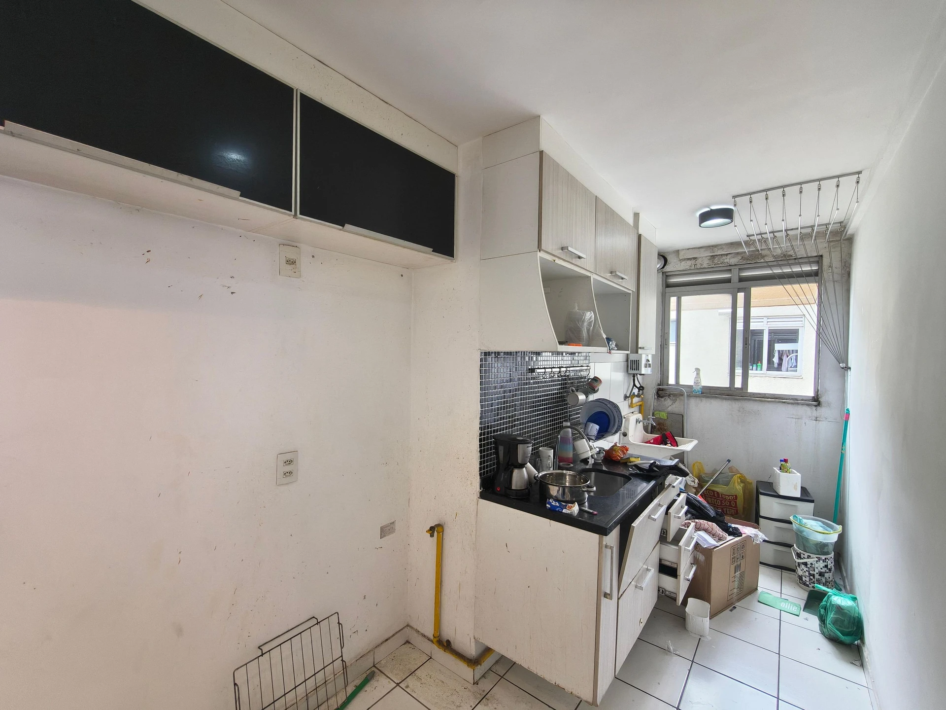 2-bedroom apartment in a building with a gym — photo 9