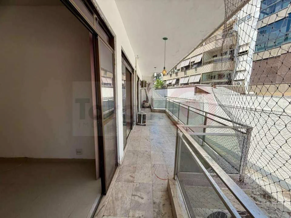 3-bedroom apartment in a building with a sauna — photo 16