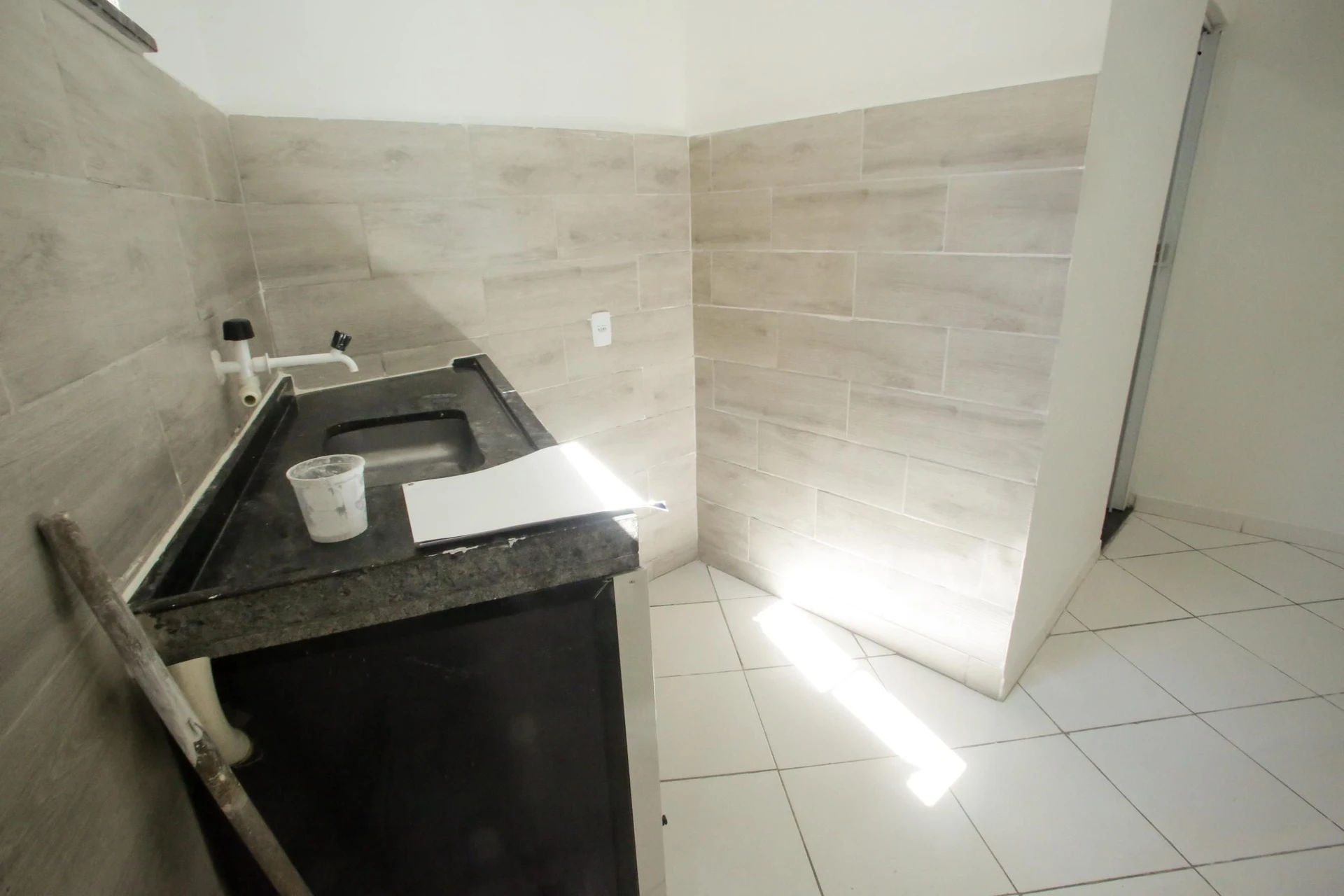 Unfurnished studio with 1 bedroom and 2 bathrooms — photo 11