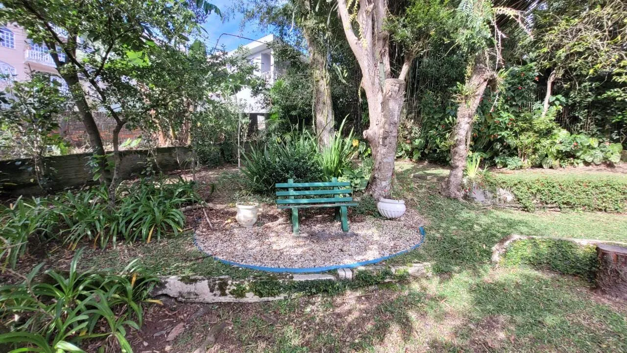 Furnished 3-bedroom apartment with 2 bathrooms — photo 22