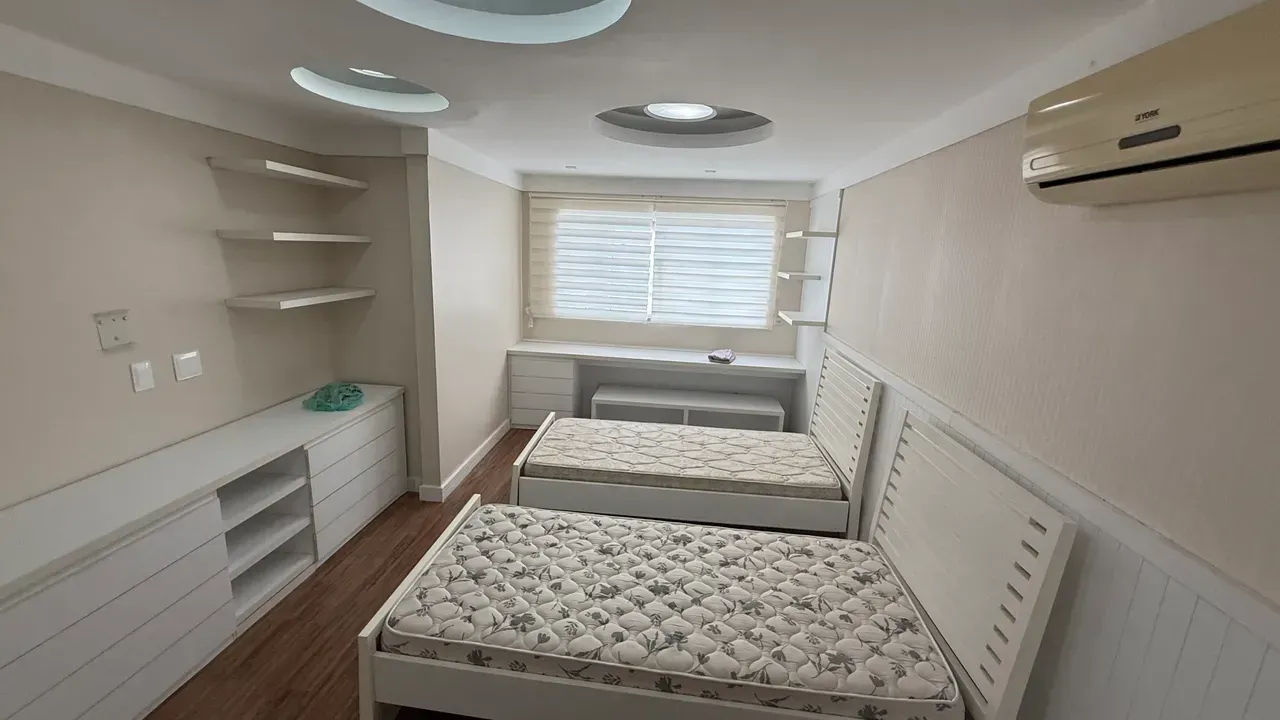 Furnished house 680 m² with 6 suites and 10 bathrooms — photo 65