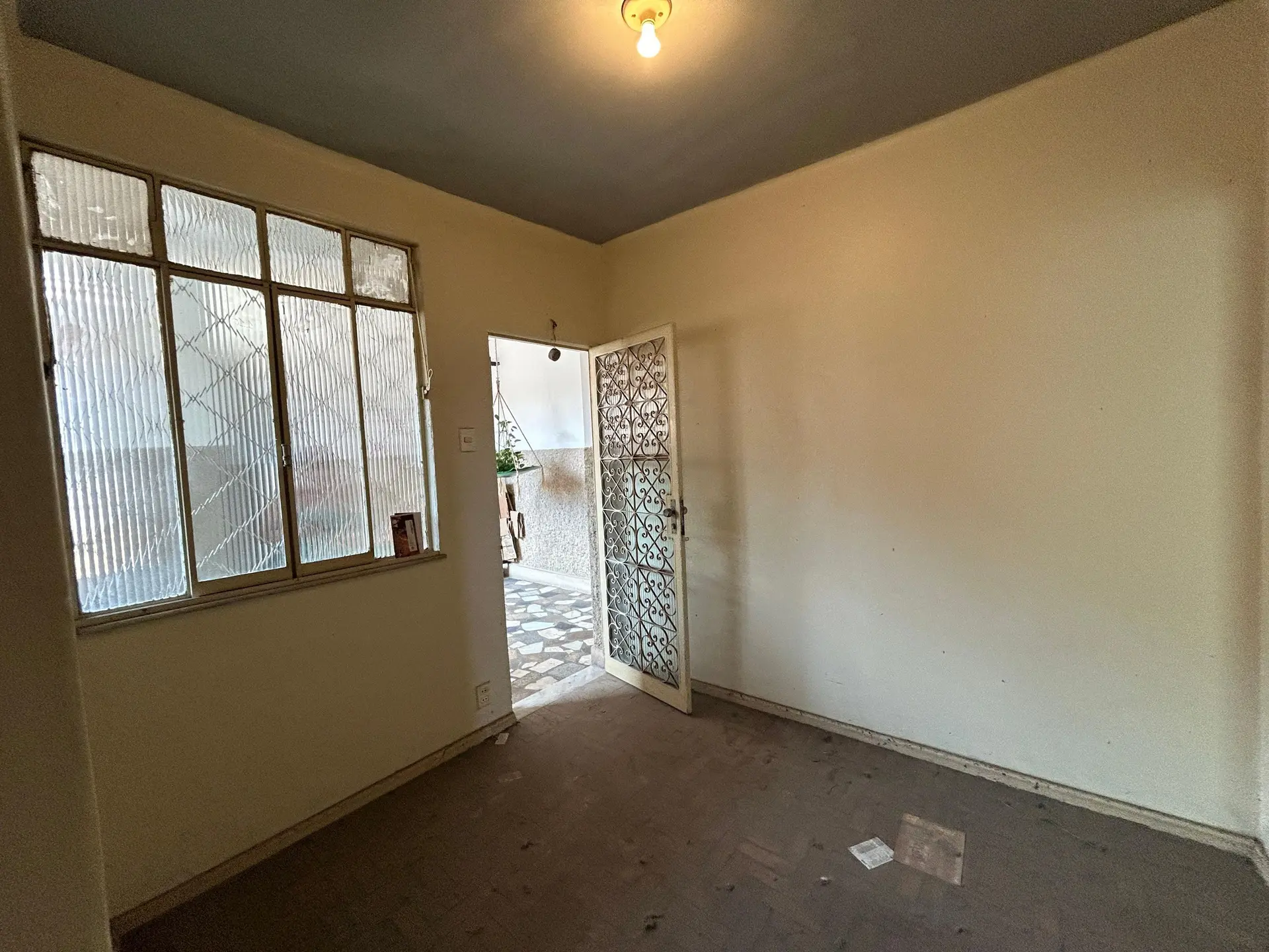 Apartamento sin amueblar con 1 dormitorio y suelo cerámico — photo 9