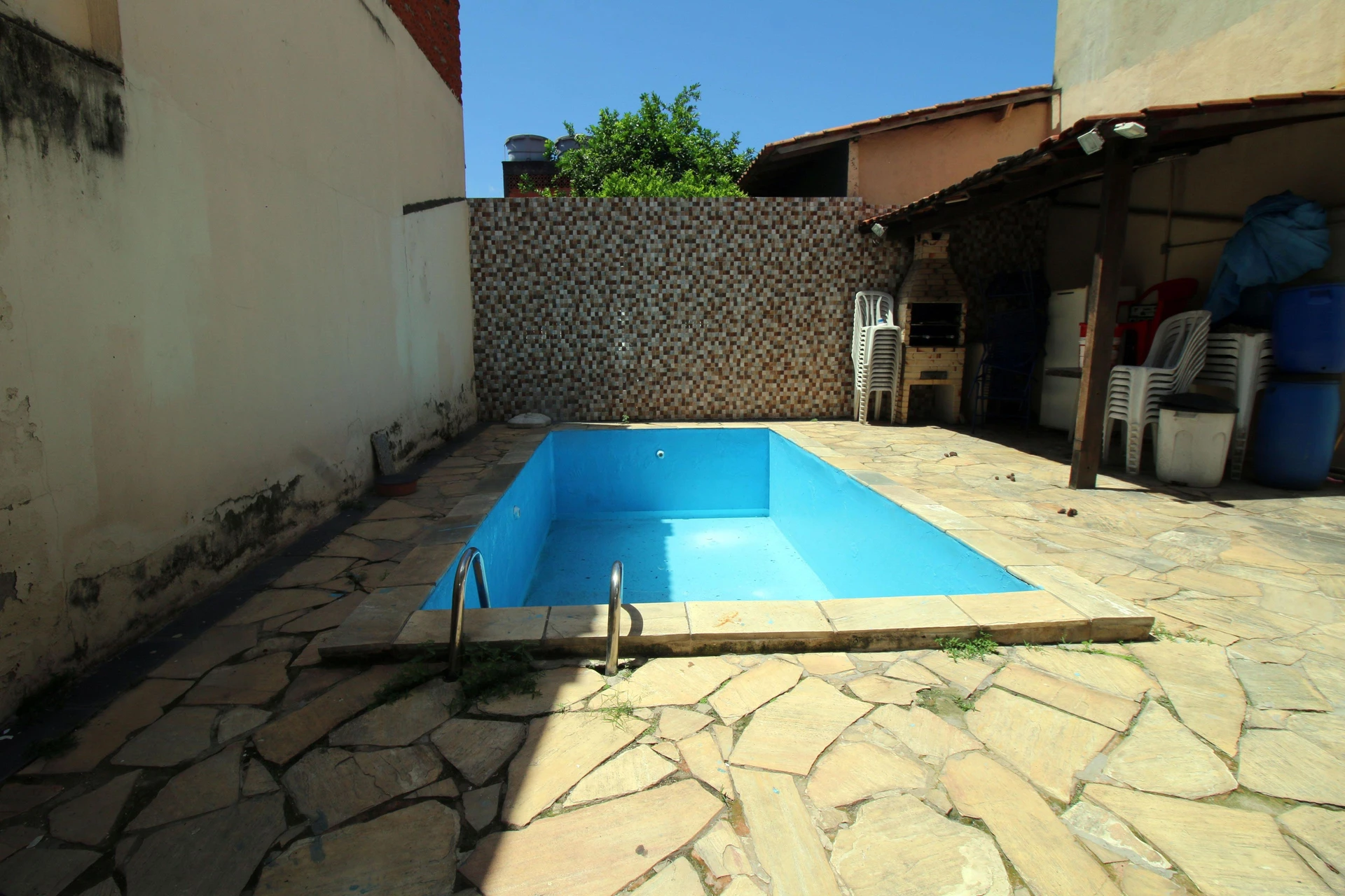 Rental house with 5 bedrooms and a private BBQ area — photo 40
