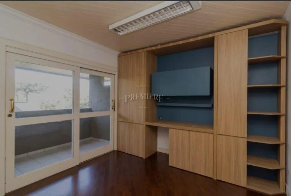 12-bedroom house with a home office in Curitiba — photo 2