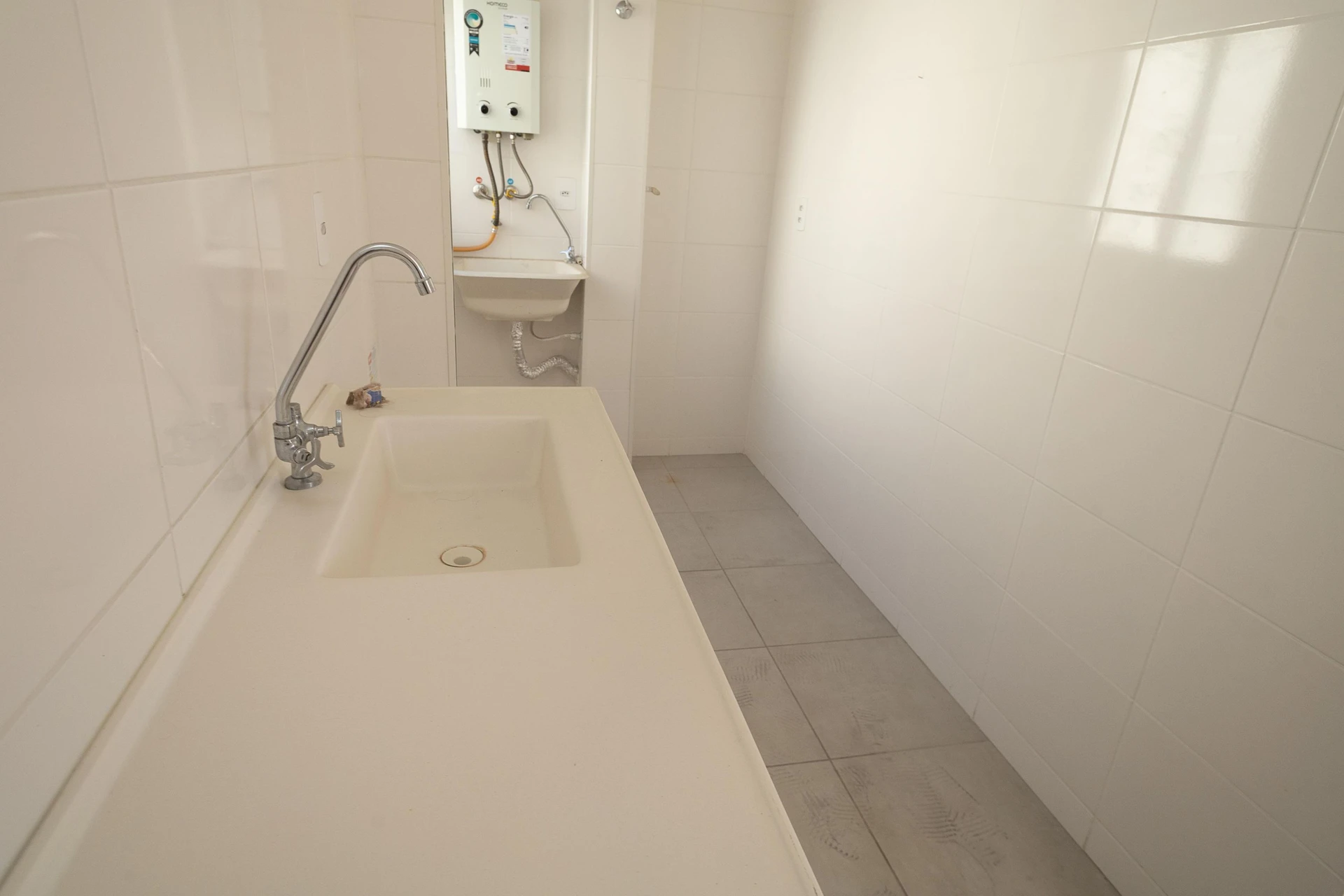 2-bedroom apartment with 1 bath and parking; pets ok — photo 6