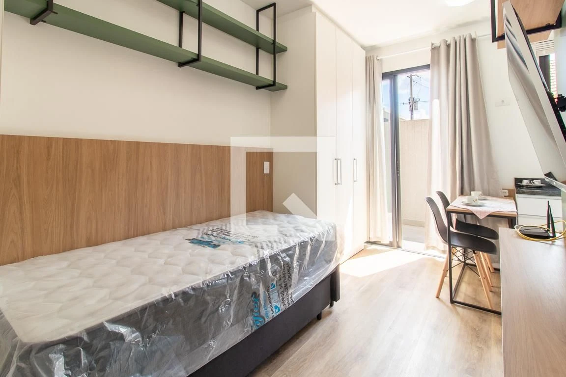 28 m² studio with a washing machine and a home office — photo 22