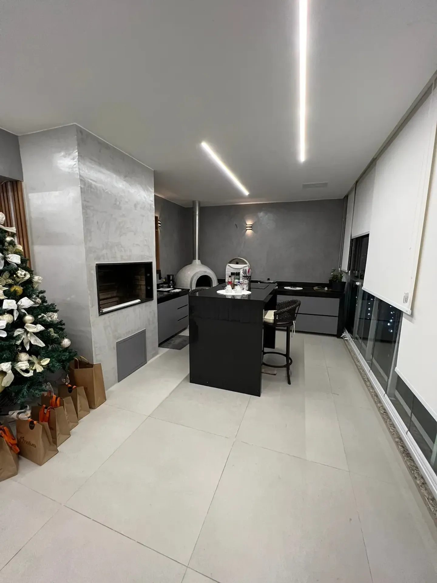 Furnished 189 m² apartment with 3 en-suite bedrooms and 2 parking — photo 47