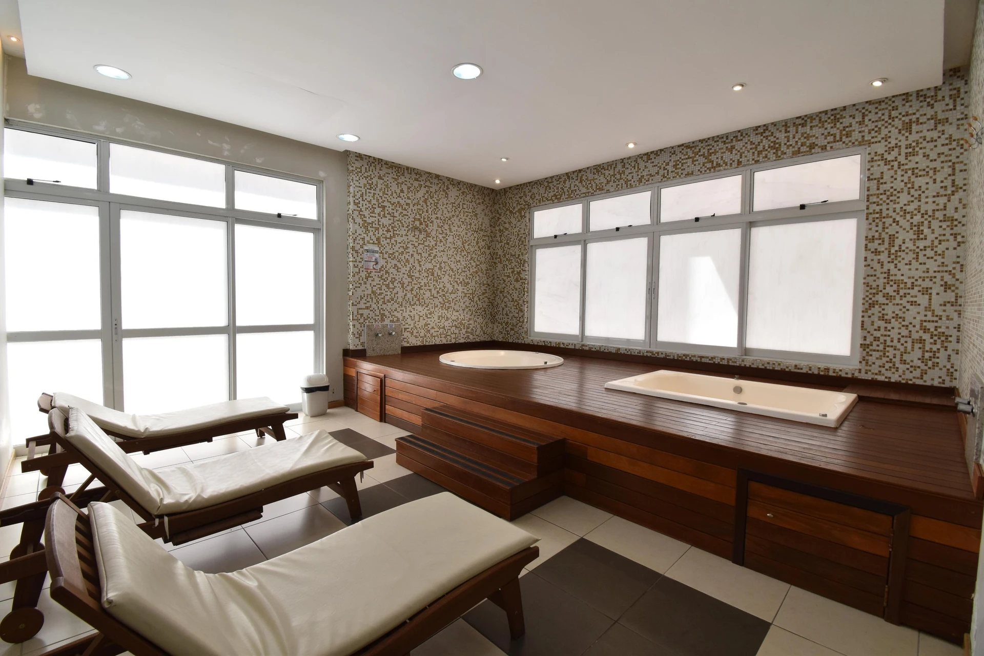 Furnished apartment, 52 m², with a washing machine — photo 20