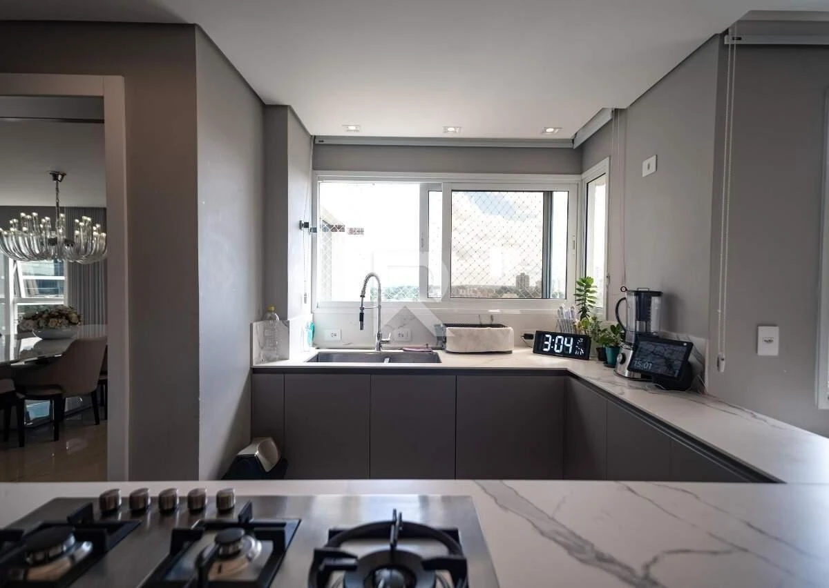 4 en-suite apartment with 373 m² and 5 parking spots — photo 14