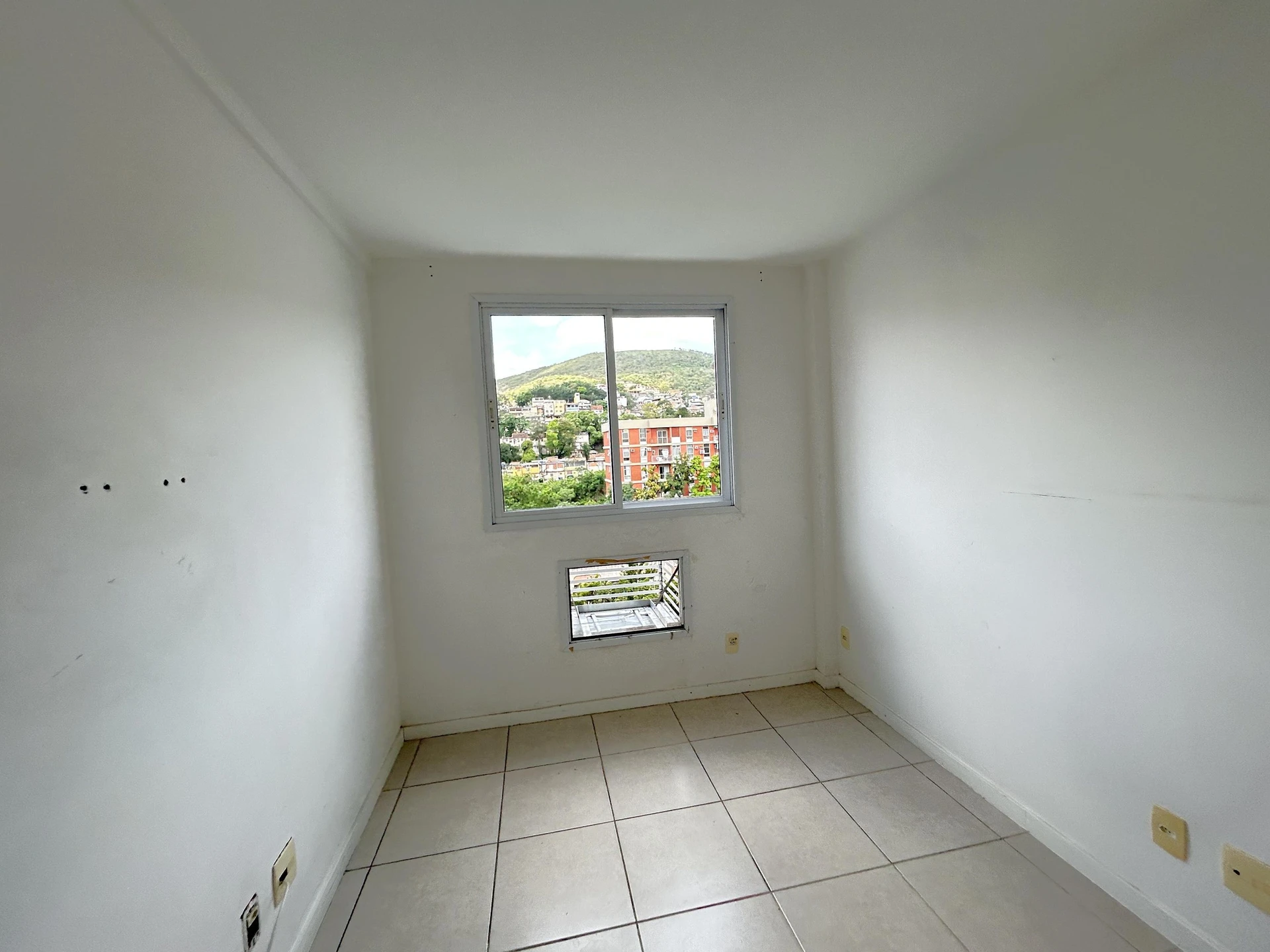 2-bedroom apartment with a mountain view in Rio de Janeiro — photo 26