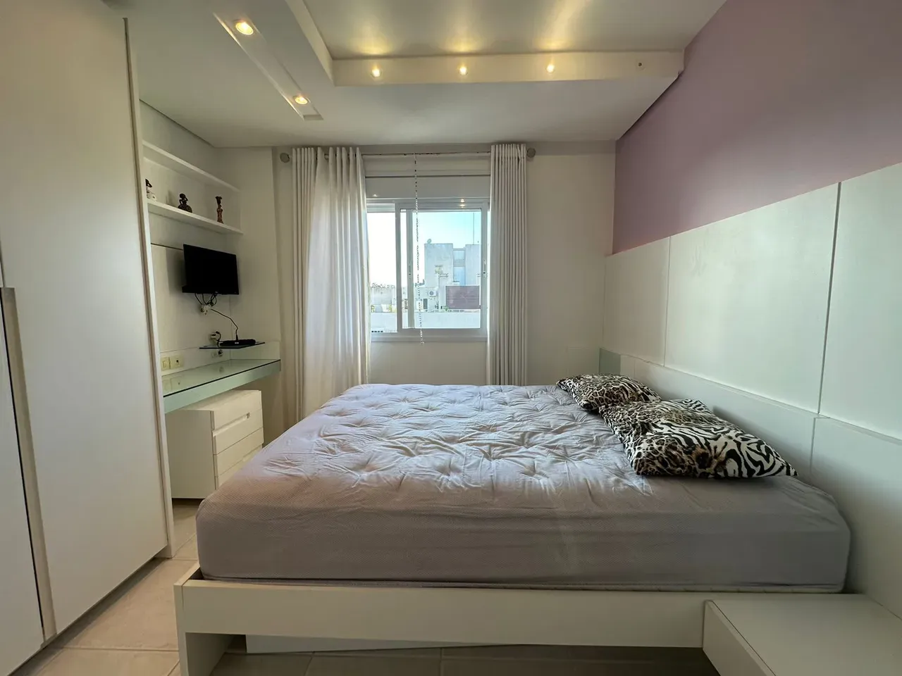 Робоче місце та 3 спальні: квартира 150 м² — photo 4