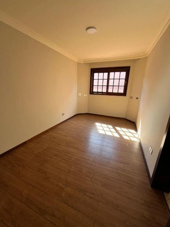 House with 3 en-suite bedrooms and a balcony, 450 m² — photo 26