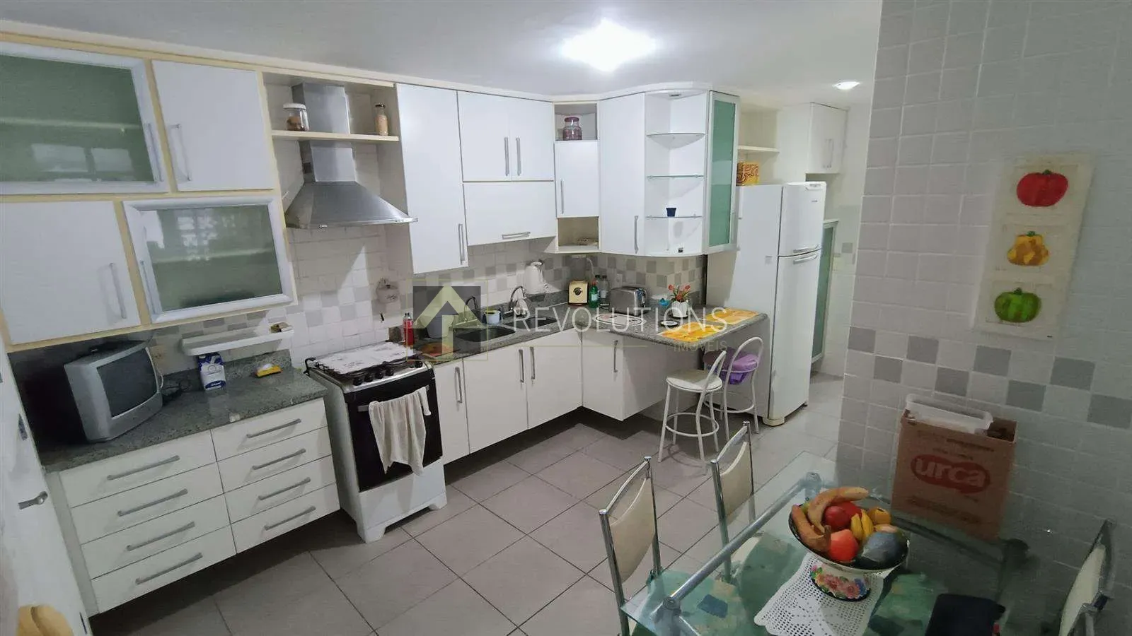 3-bedroom apartment with 1 suite and 4 bathrooms — photo 13