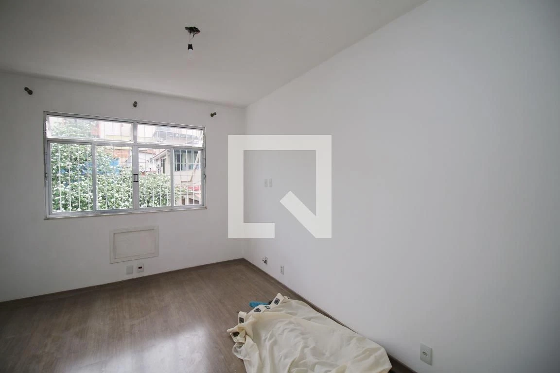 Дерев'яна підлога або ламінат та 2 спальні: будинок 85 м² — photo 3