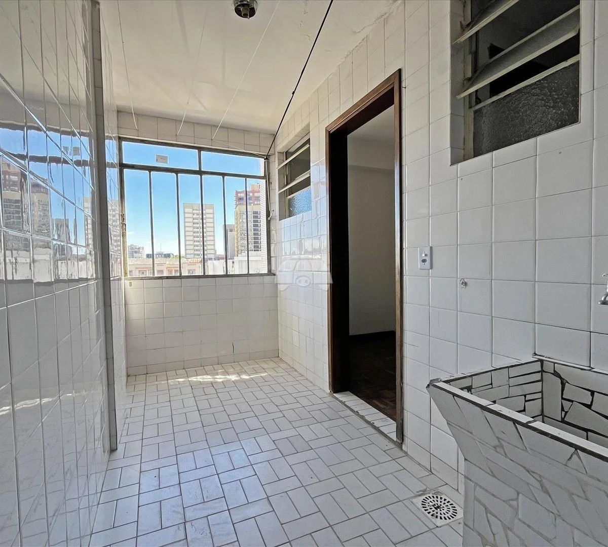 Apartment, 72 m², with wood or laminate floors — photo 6