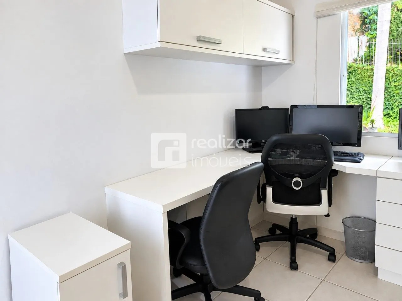 Casa mobiliada, 240 m², com janelas do piso ao teto — photo 13