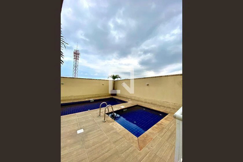 Apartamento de 2 quartos em condomínio com piscina — photo 44