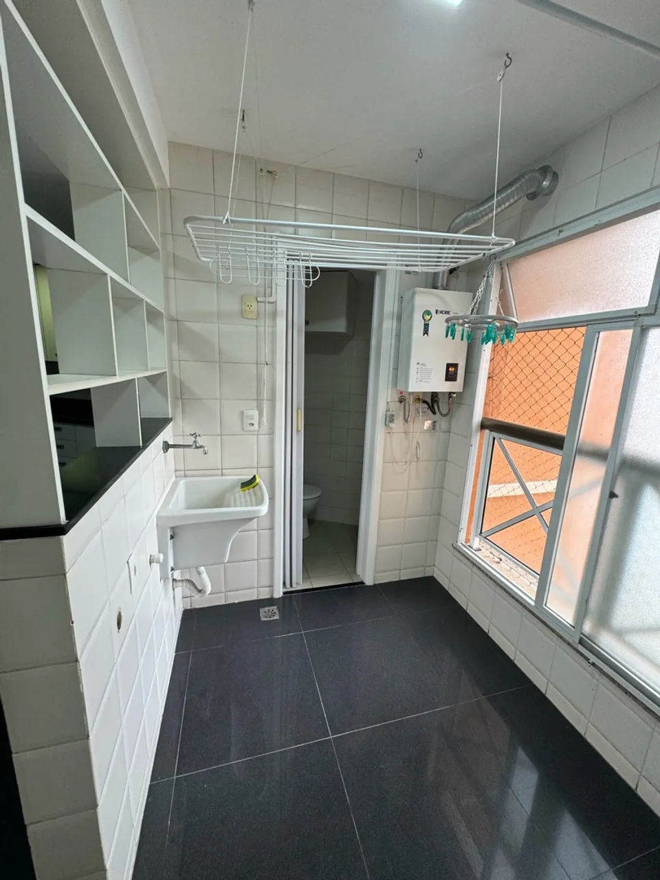 3-bedroom apartment in a building with a gym — photo 6