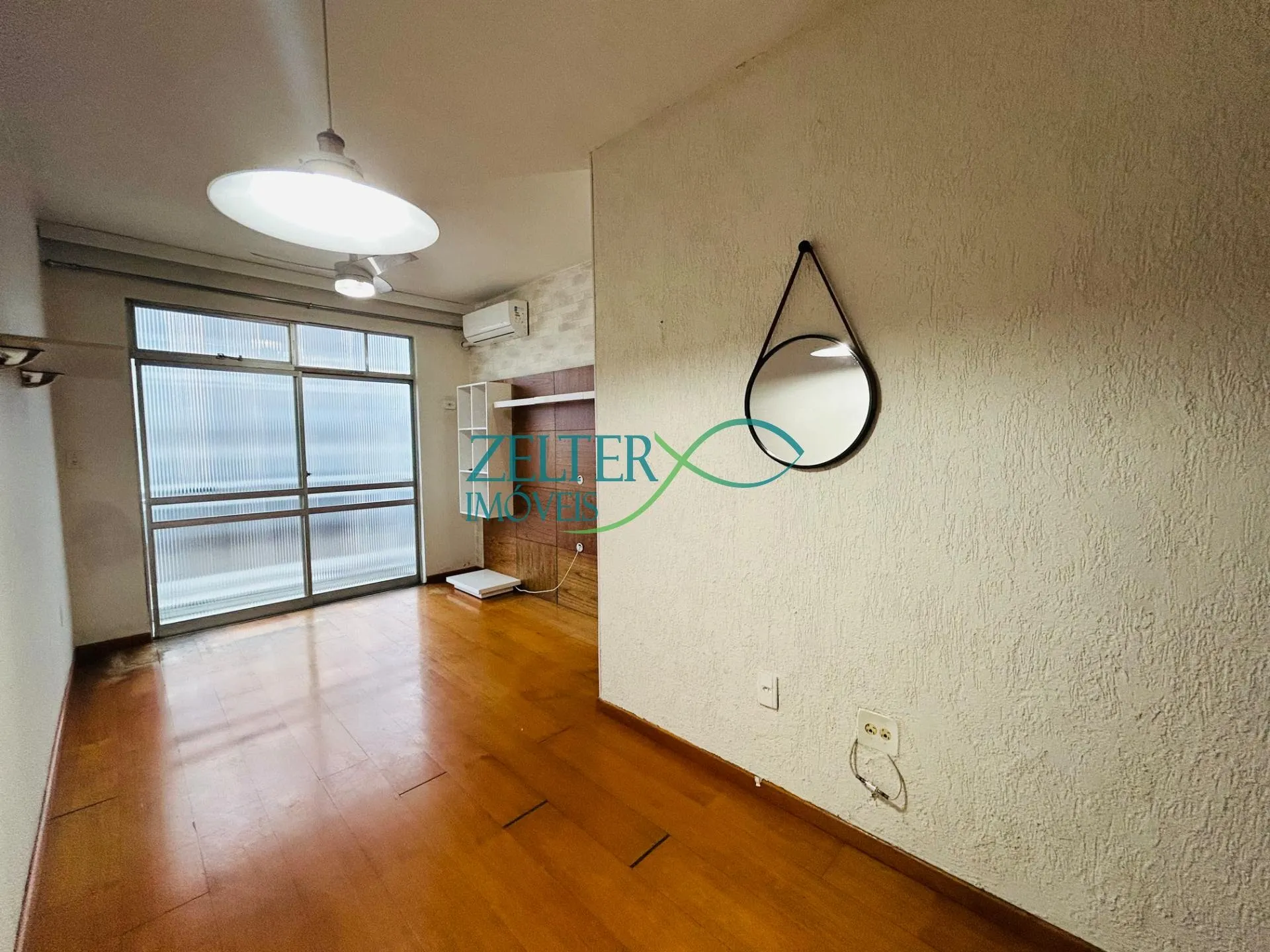 Apartment, 44 m², with a glass-enclosed balcony — photo 9
