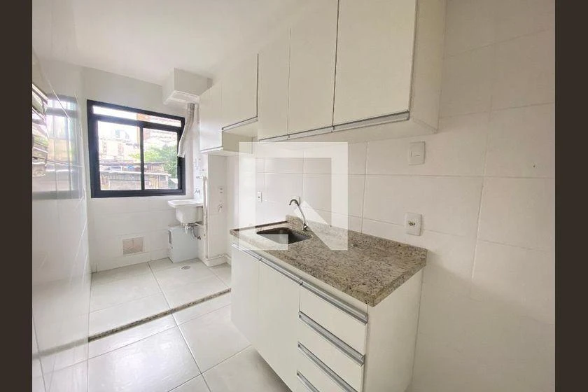 2-bedroom apartment in a building with a gym — photo 14