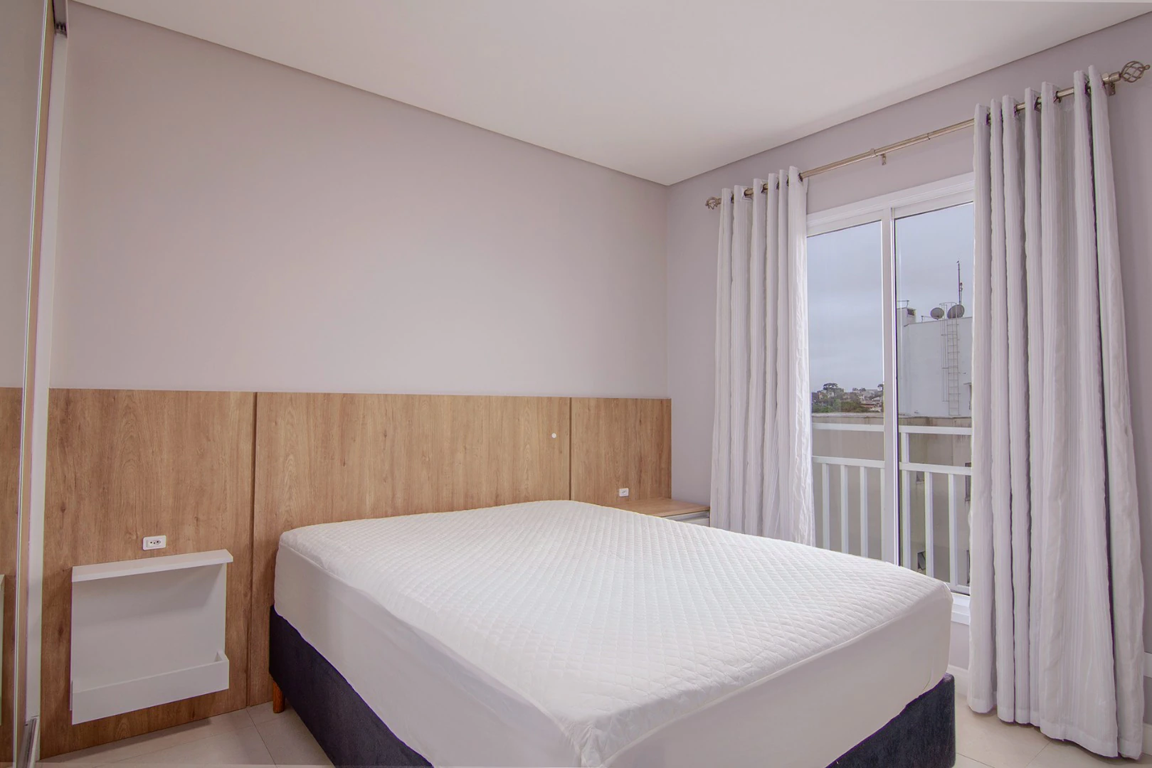 One-bedroom apartment with a washing machine in Curitiba — photo 4