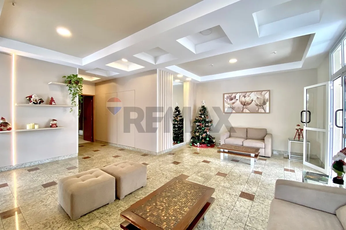 Квартира 90 м² із заскленим балконом та видом на гори — photo 16