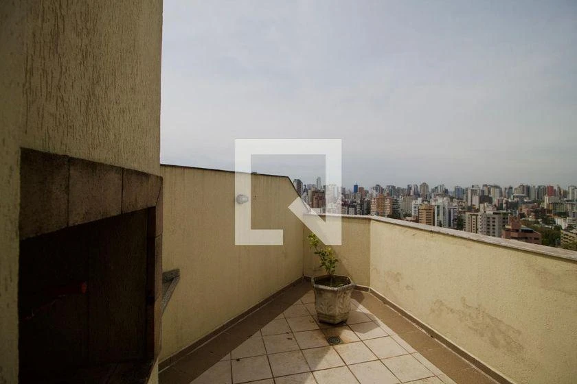 2-bedroom apartment with a grill on the balcony — photo 7