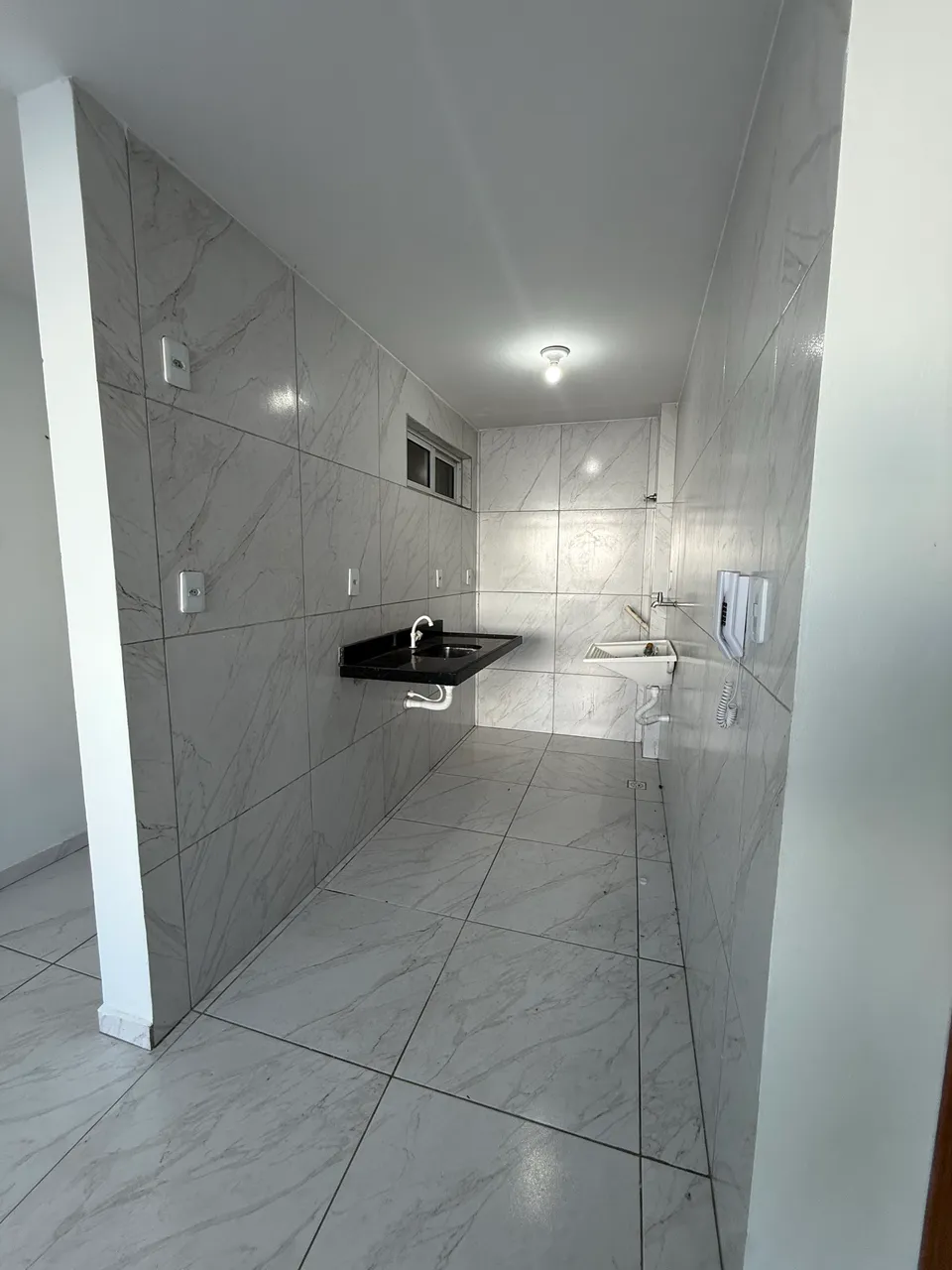 Unfurnished apartment with 2 bedrooms and 2 bathrooms — photo 7
