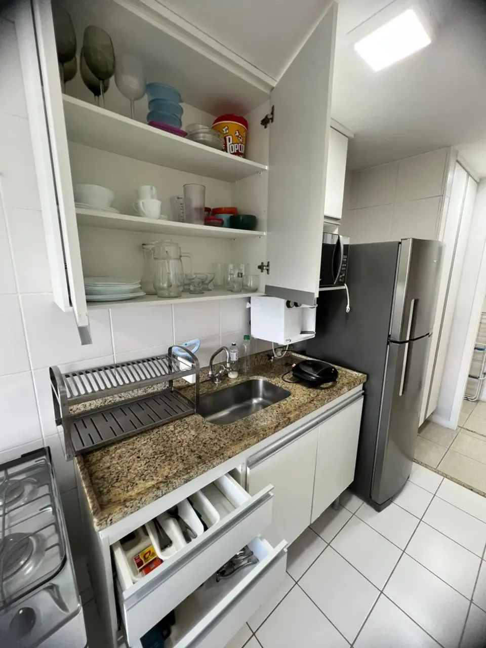 Apartamento mobiliado com 2 quartos e 2 vagas