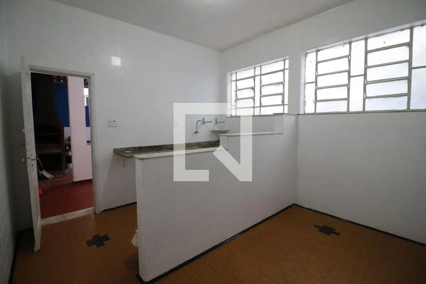 3-bedroom house with a washing machine — photo 6