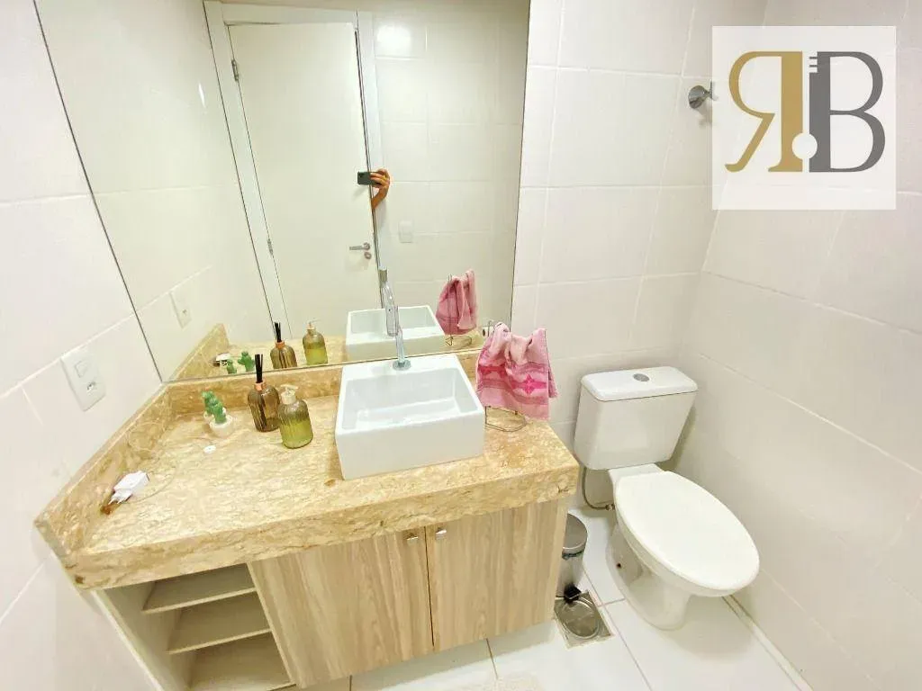 Рабочее место и 4 спальни: квартира 252 м² — photo 47